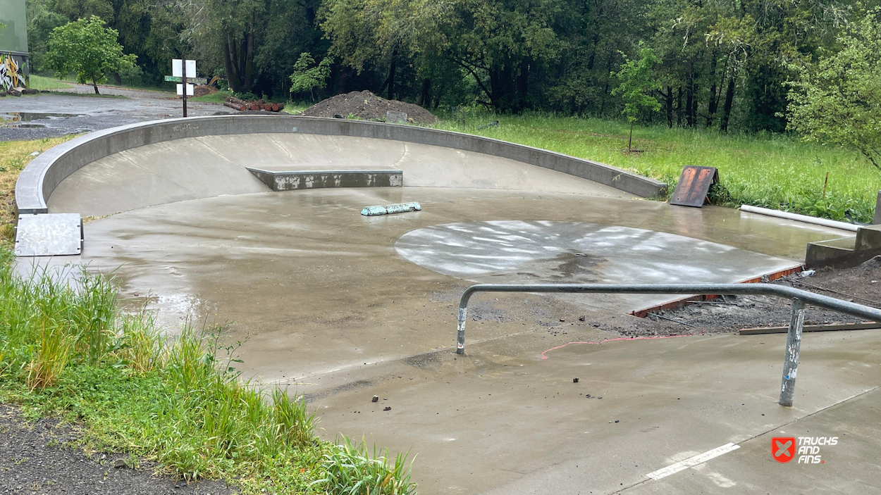 Creekside park skatepark